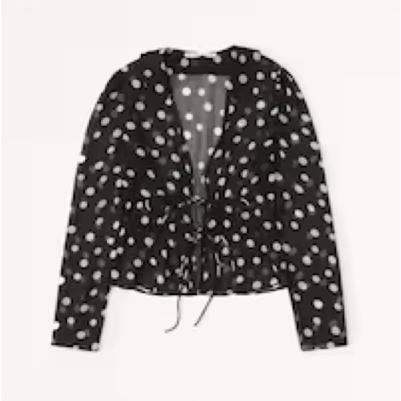 NWT 🤍🖤Abercombie Top - Picture 4 of 6